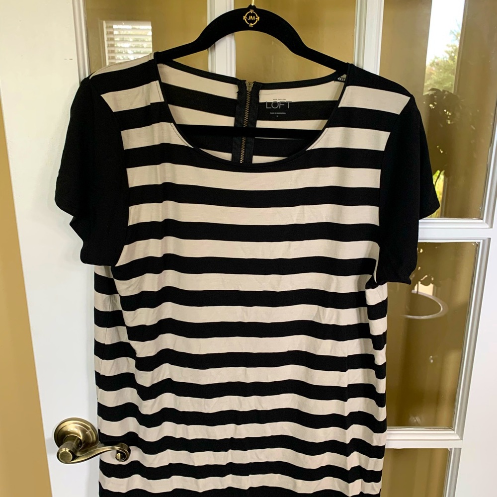 Ladies Loft black & cream top size Large